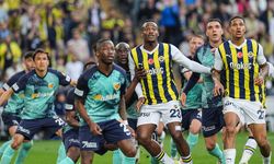 Fenerbahçe, farklı skorla şampiyonluk umuduna tutundu