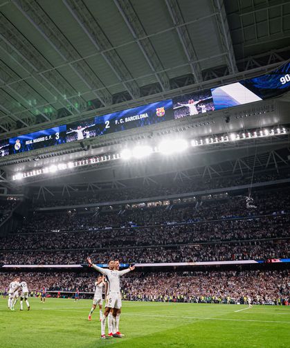 "El Clasico"da kazanan Real Madrid, LaLiga şampiyonluğu için avantaj yakaladı