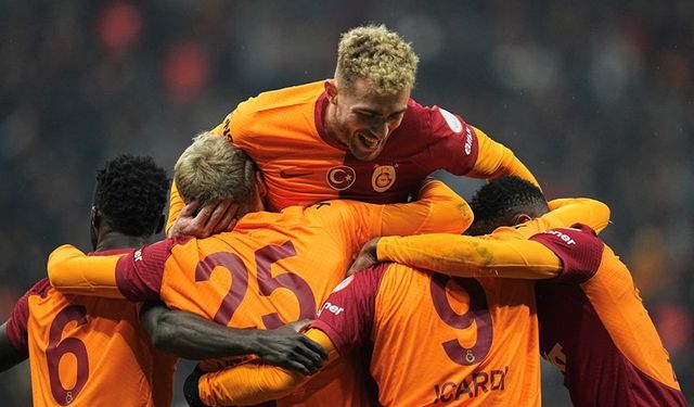 Galatasaray, geri düştüğü maçta 3 golle kazandı